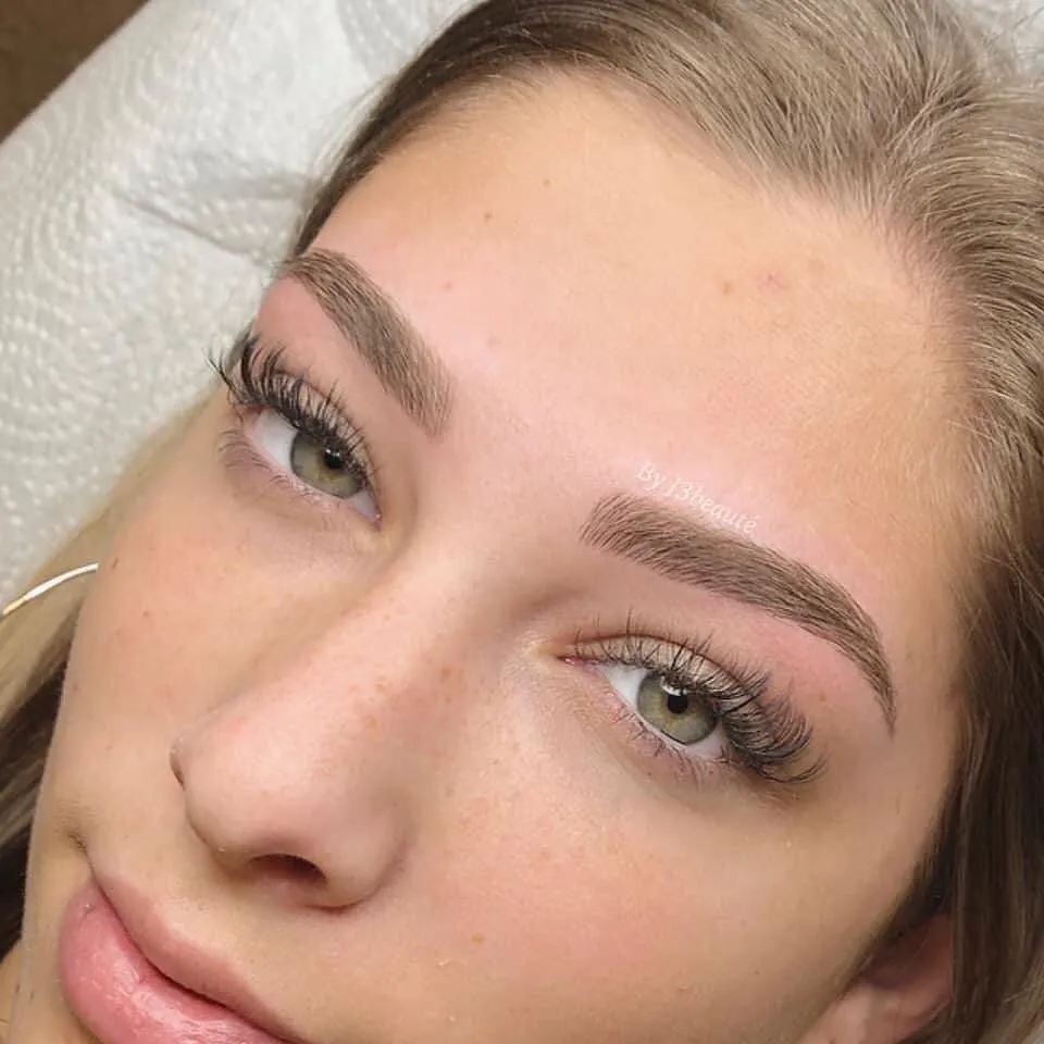 Hair-stroke nano brows