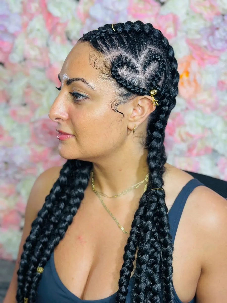 Knotless braids with clean roots